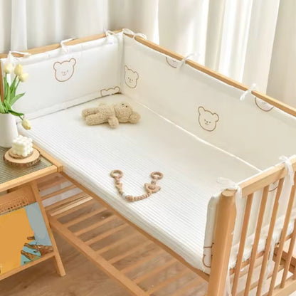 TOUR DE LIT/OURSON PAISIBLE