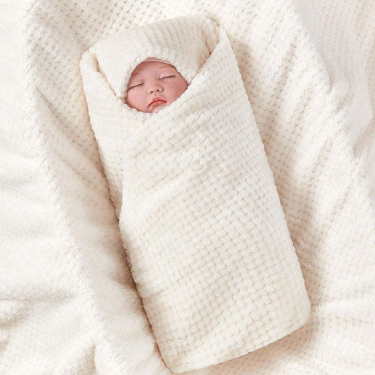 bebe emmaillote couverture bebe blanche