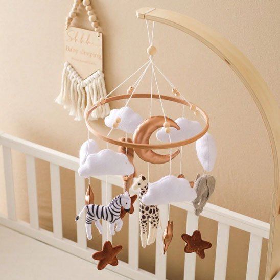 Mobile bebe safari berceau