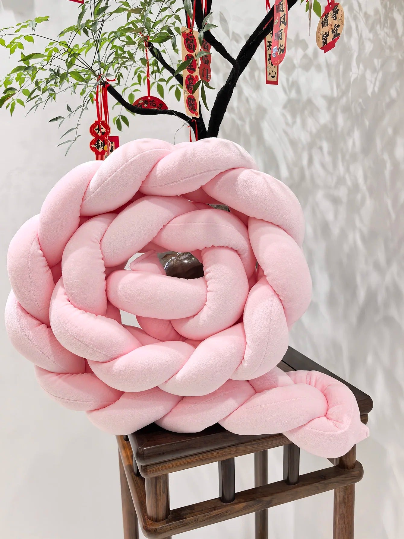 tour de lit rose tresse