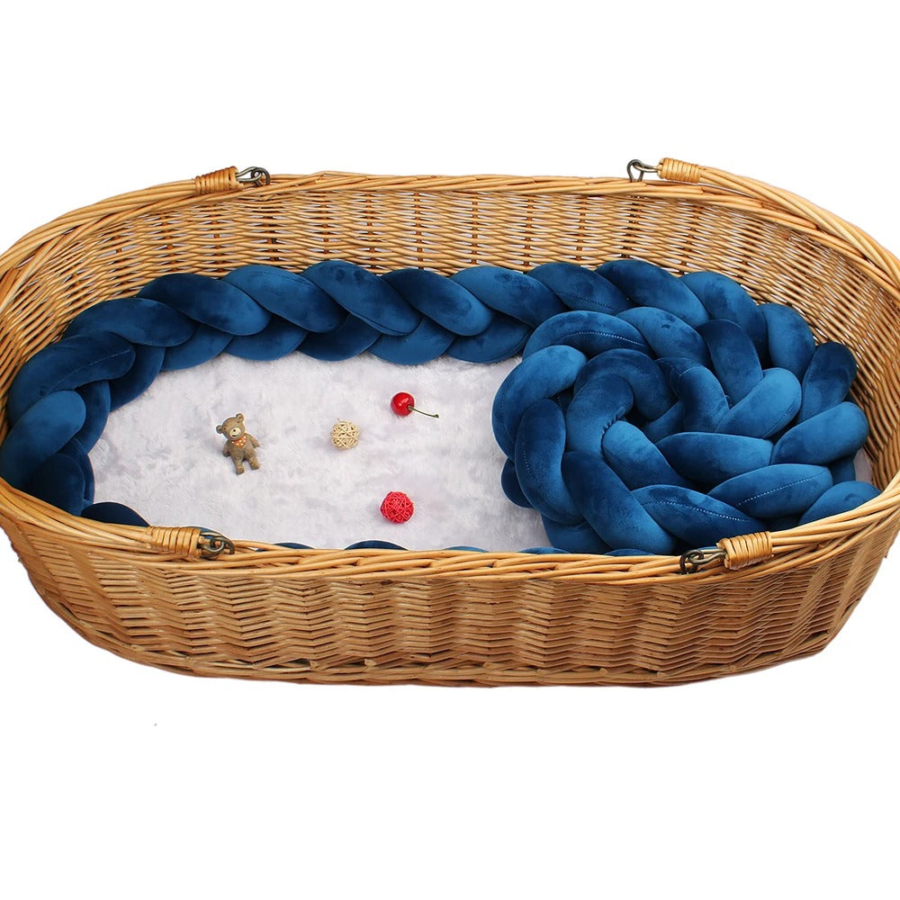 tresse de lit bleue roulée panier osier